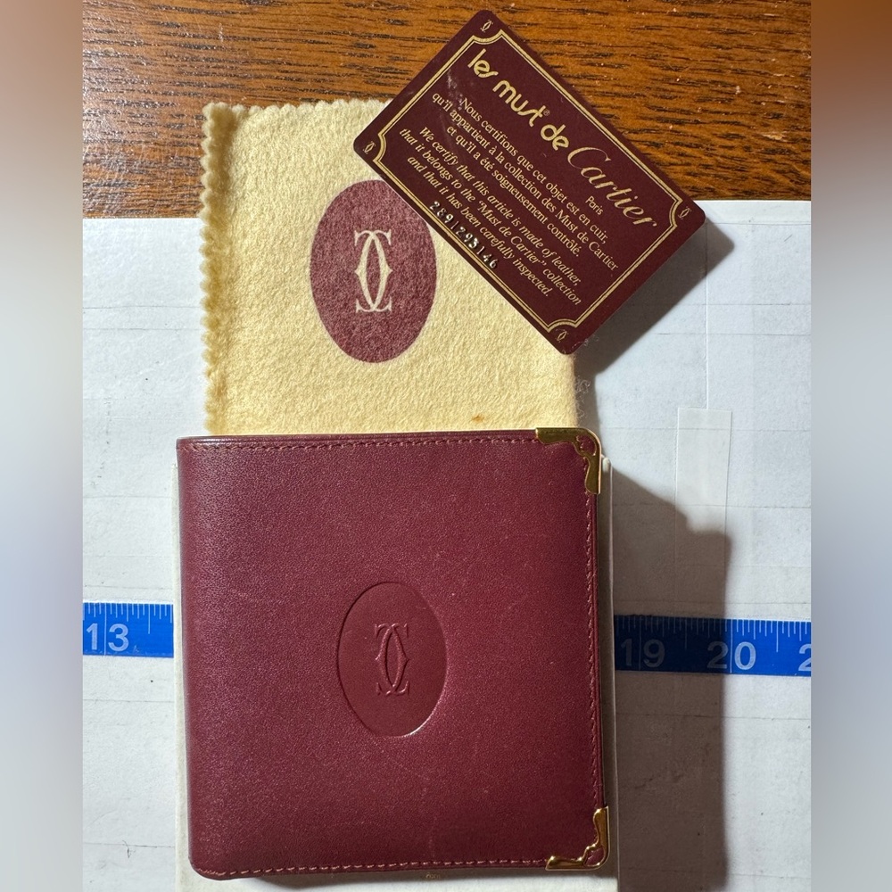 Authentic Cartier Mastrin Bordeaux Leather Bi-Fold Burgundy Gold Men’s Wallet